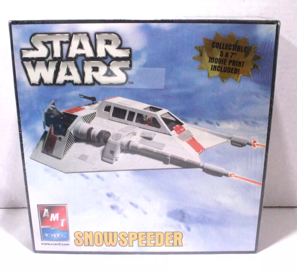 Star Destroyer (With Poster) - Star Wars AMT/ERTL (Prequel Era