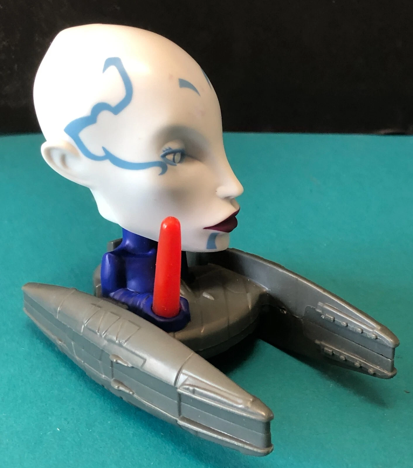 Asajj Ventress with Vulture Droid