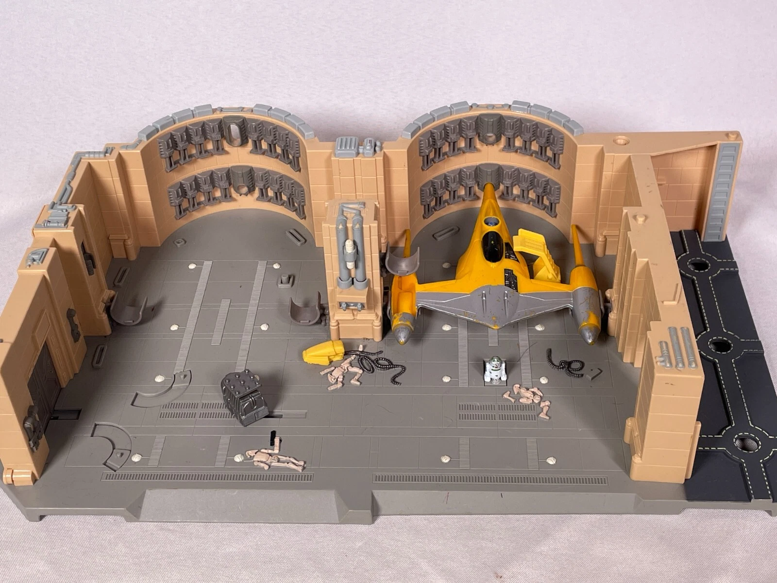 Naboo Hangar | Naboo Hangar Final Battle