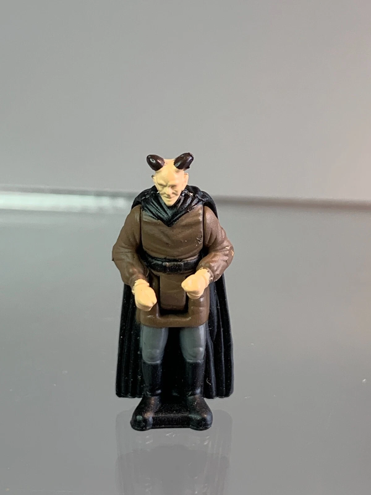 Labria | Cantina Smugglers and Spies