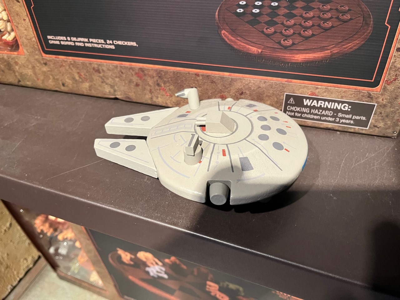 Millennium Falcon (Wood Vehicle)