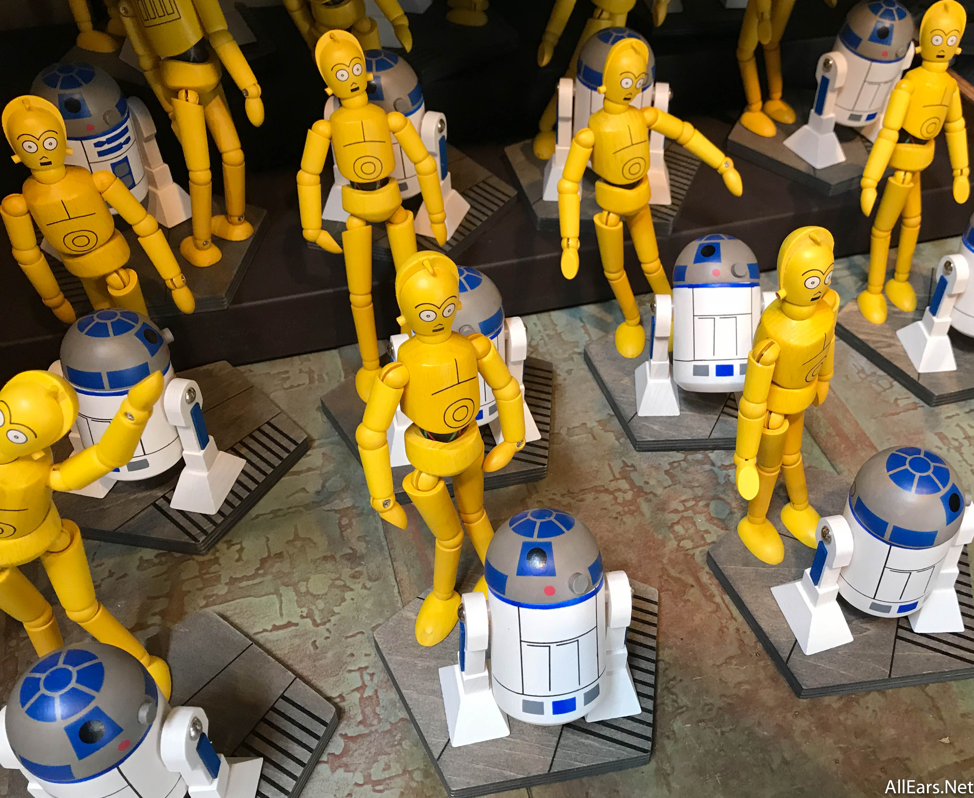 R2-D2 | C-3PO & R2-D2